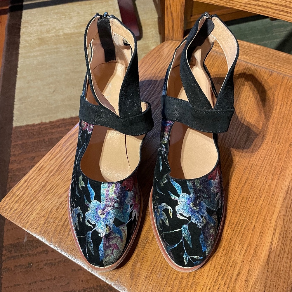 Socofy Black and Floral Foil Heels - Size 40